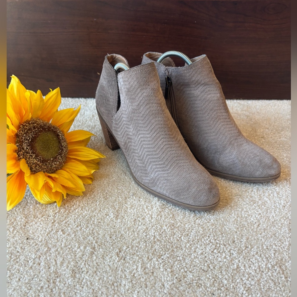 Lucky Brand Leather Ankle Booties Size 9M Taupe Textured Block Heel